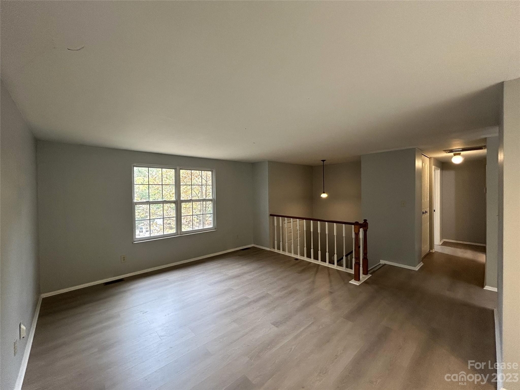 9107 Nash Avenue - Photo 3