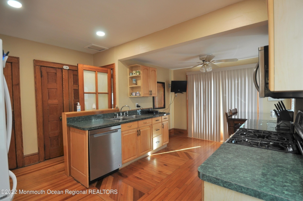 329 Washington Brg Avenue - Photo 8