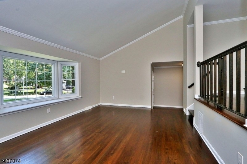 24 Runnymede Ct - Photo 2