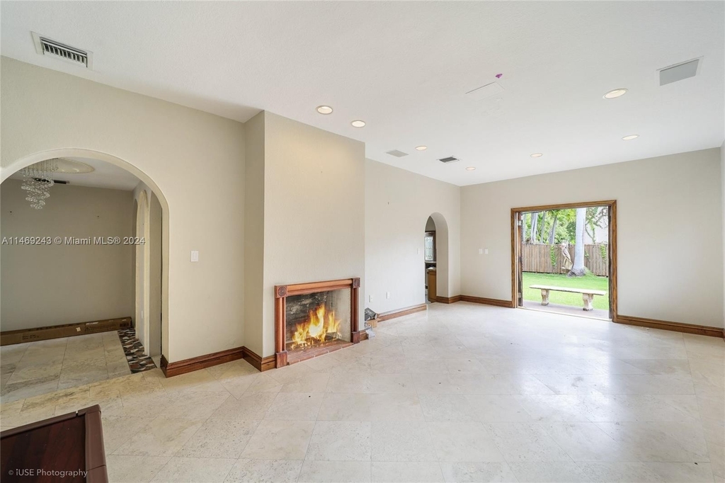 5845 N Bay Rd - Photo 8