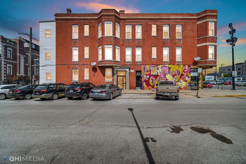 2404 W Superior Street - Photo 0