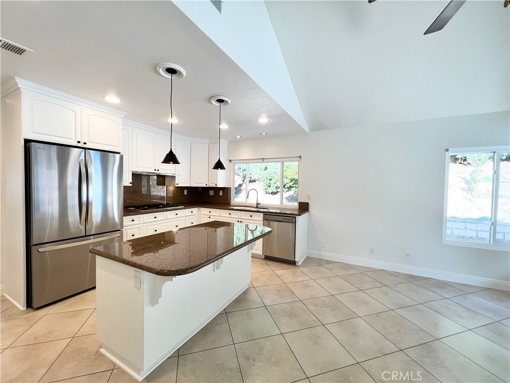 25022 Marin Court - Photo 14