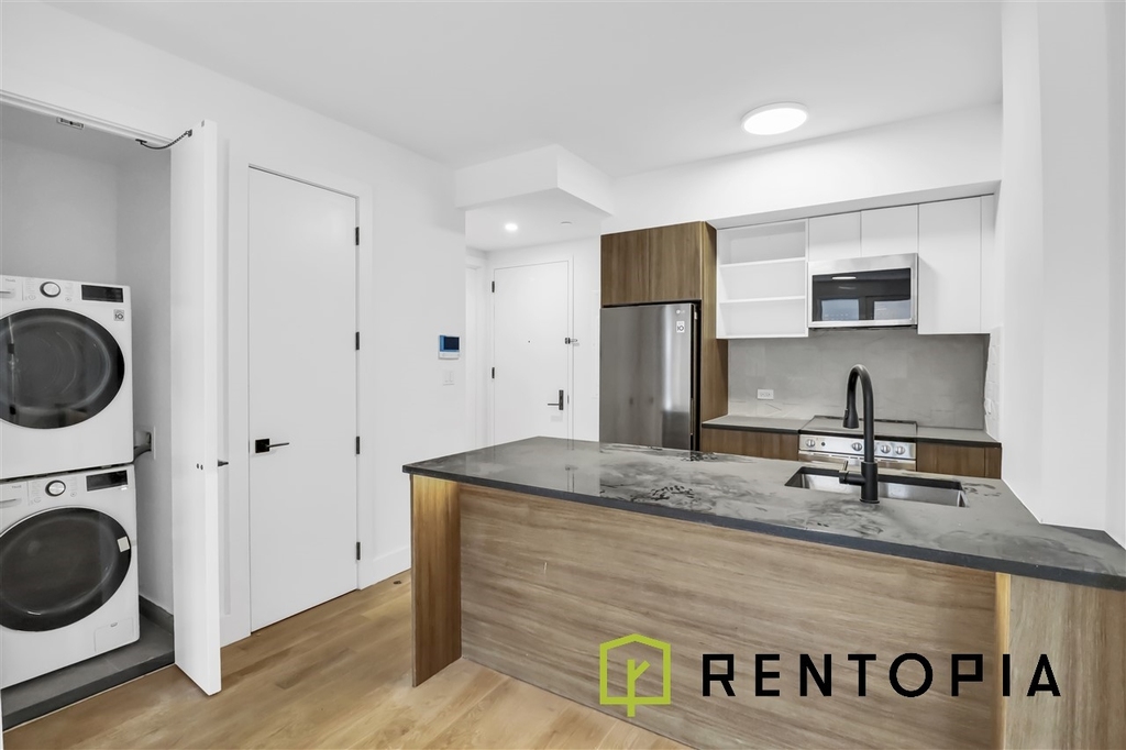 209 North 11th Street - Photo 0