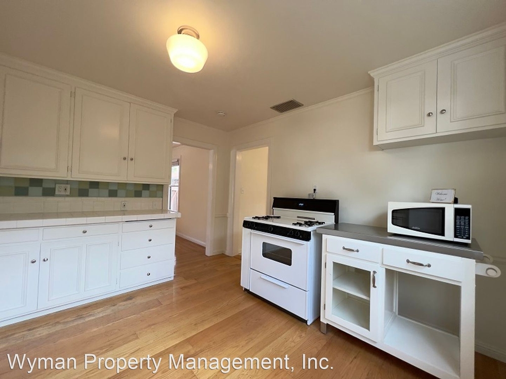 1517 E Street - Photo 28