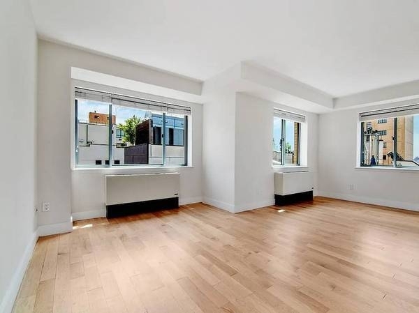 Jane Street  - Photo 2