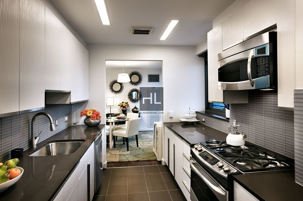 West 67th Street - Photo 5