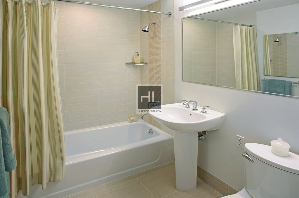 West 67th Street - Photo 7
