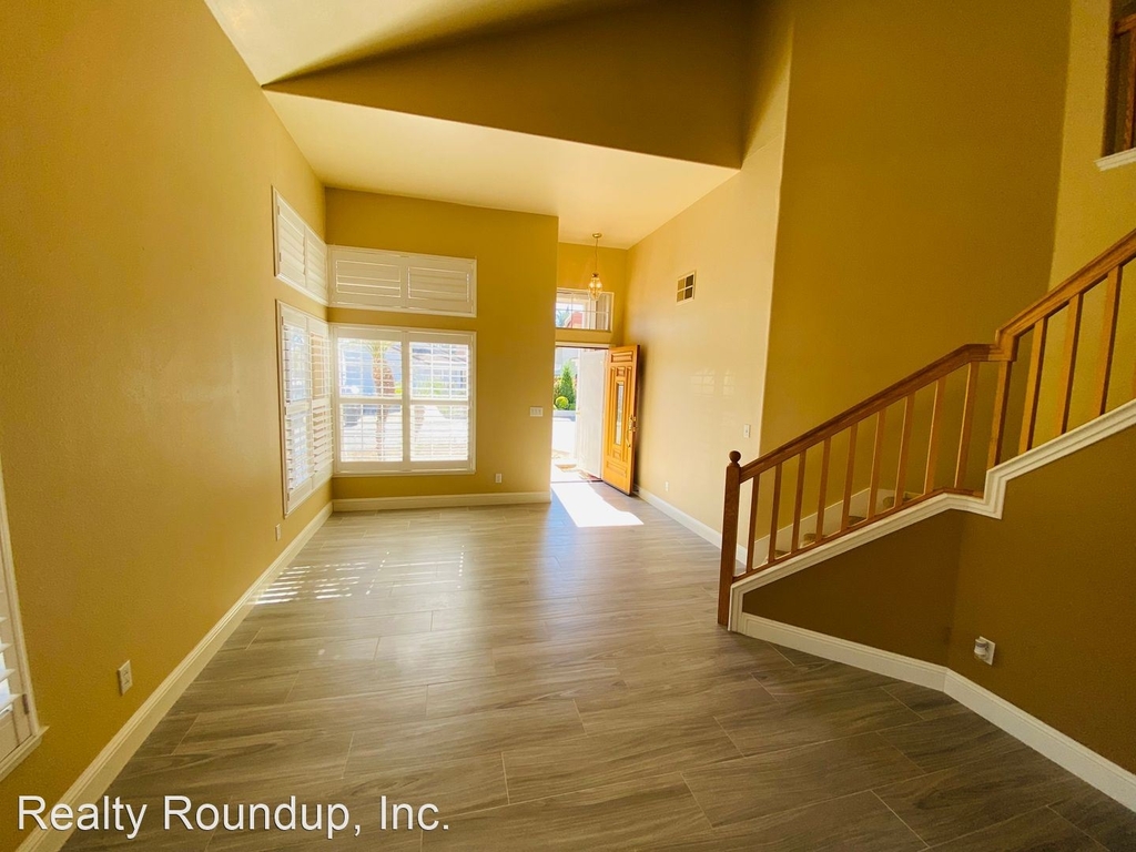 7817 Katella Way - Photo 2