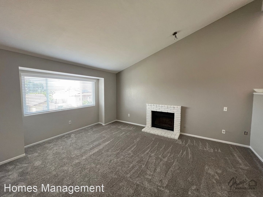 1224 Soria Glen - Photo 3