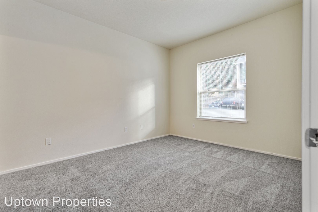 2655 Ne 205th Ave - Photo 11