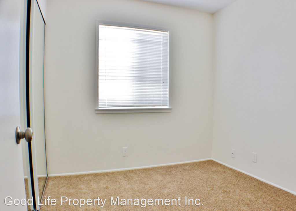 10480 Westchester Ave - Photo 14