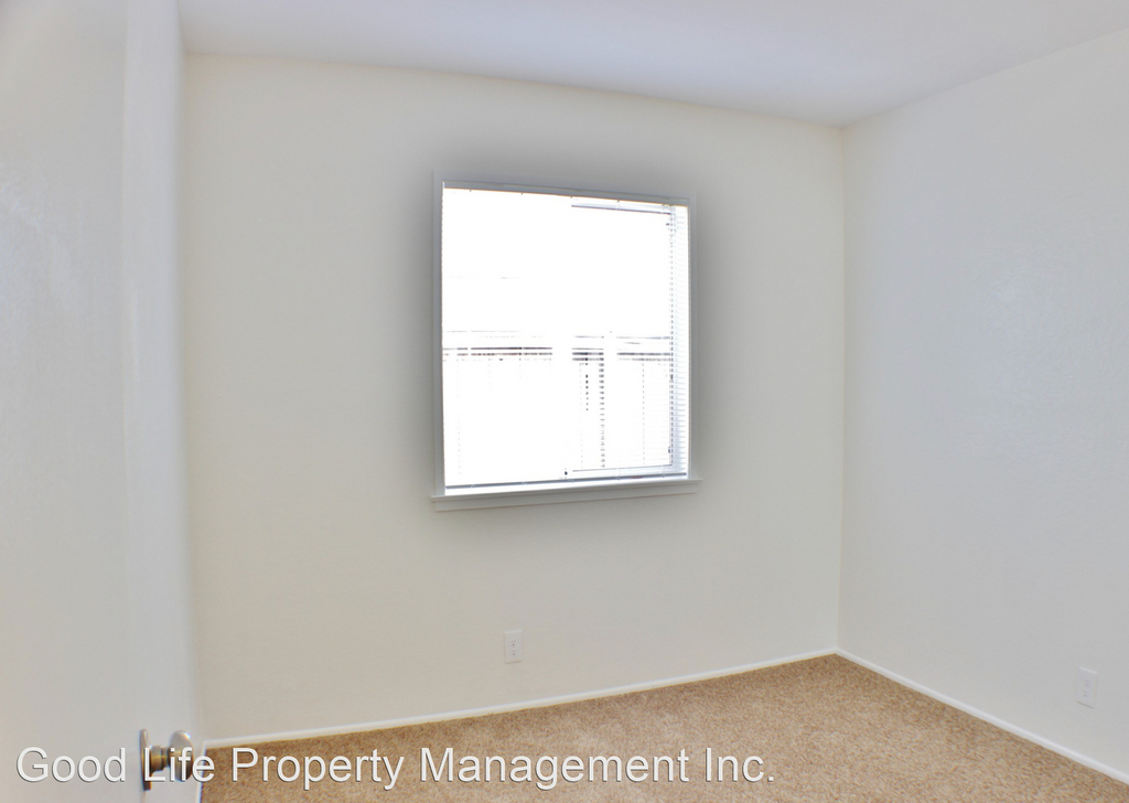 10480 Westchester Ave - Photo 13