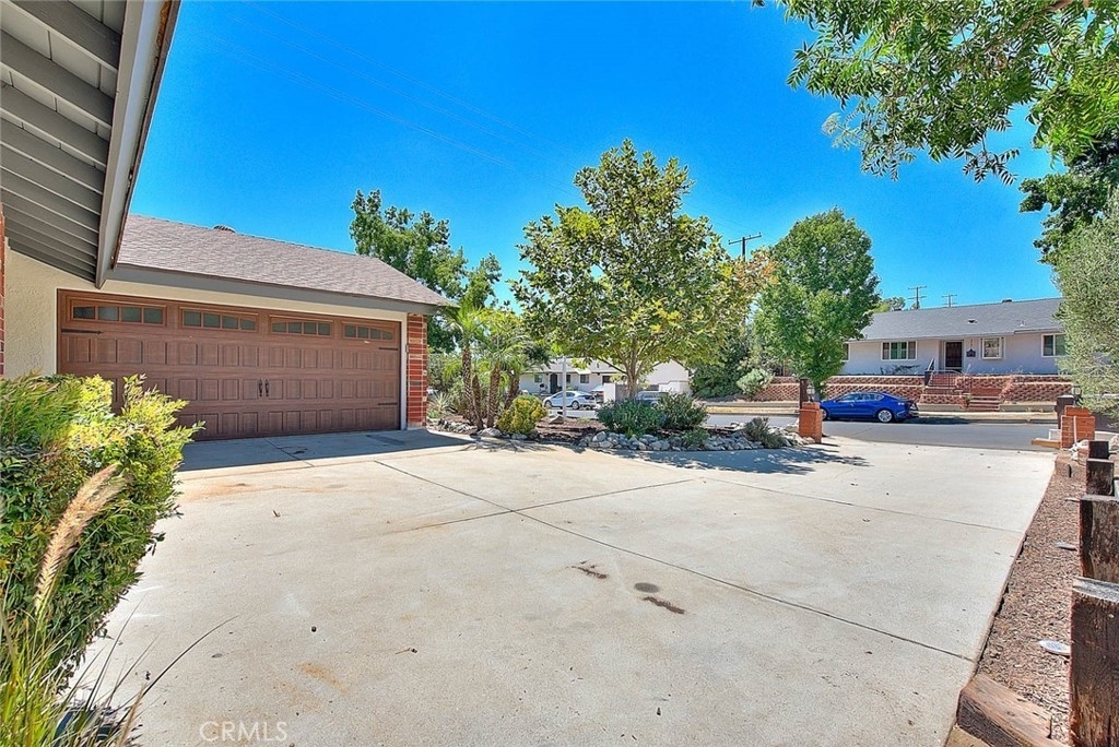 12496 Tibbetts Street - Photo 49