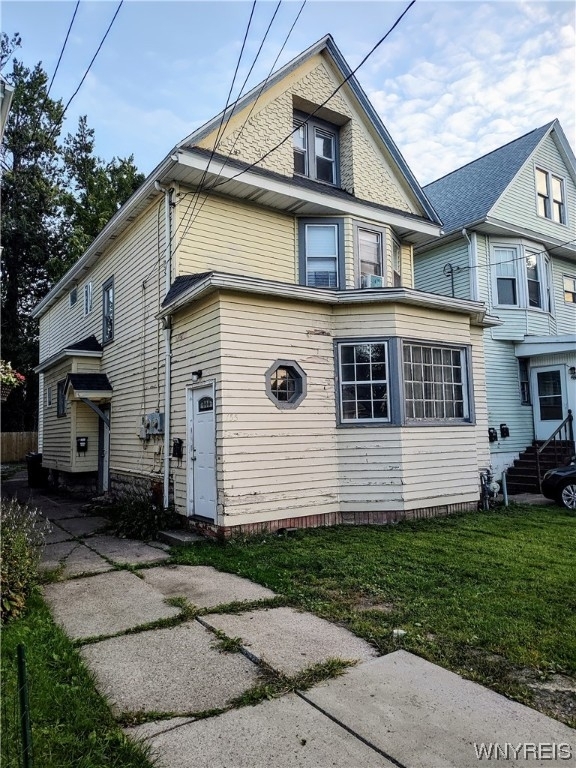 155 Trowbridge Street - Photo 1