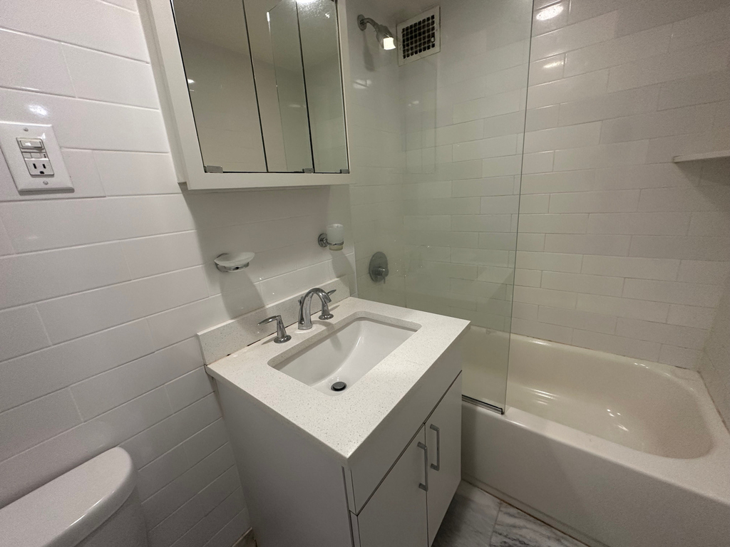 145 East 16th Street - Photo 2