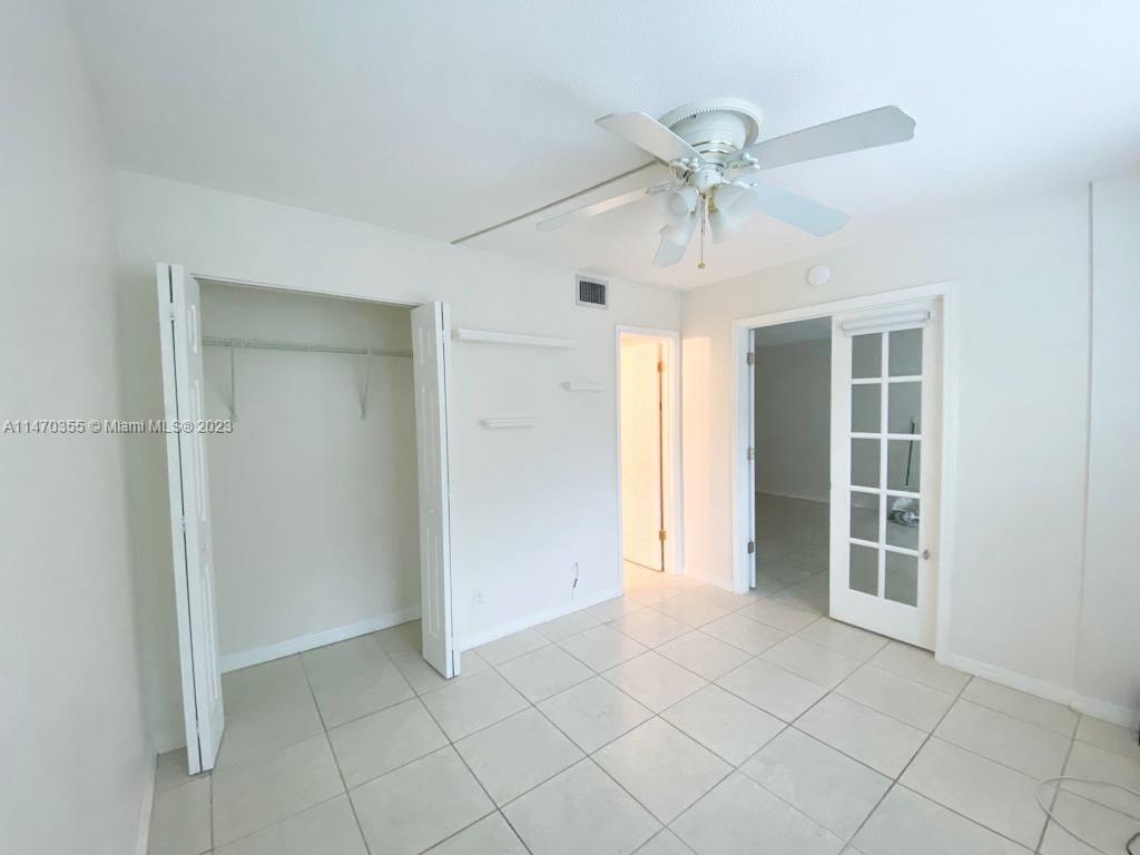 9325 Lagoon Pl - Photo 4