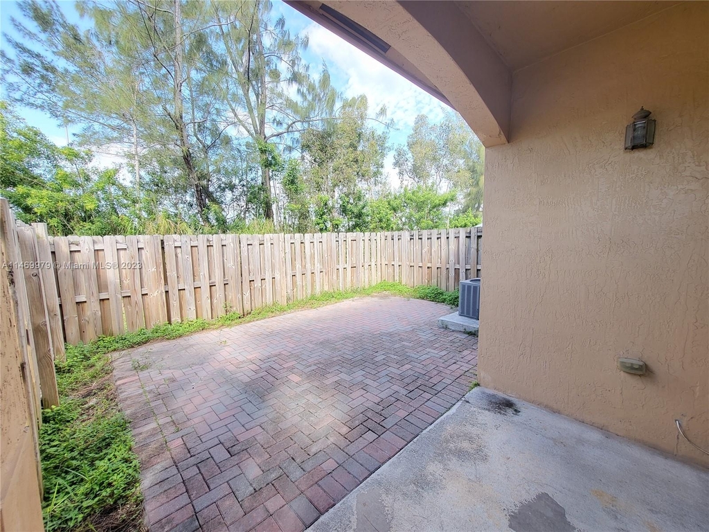 7800 Nw 116th Pl - Photo 3