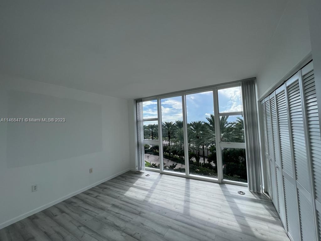 10275 Collins Ave - Photo 7