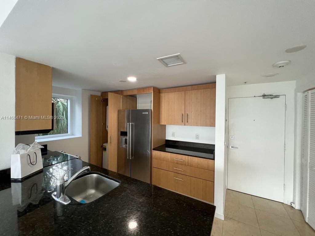 10275 Collins Ave - Photo 8