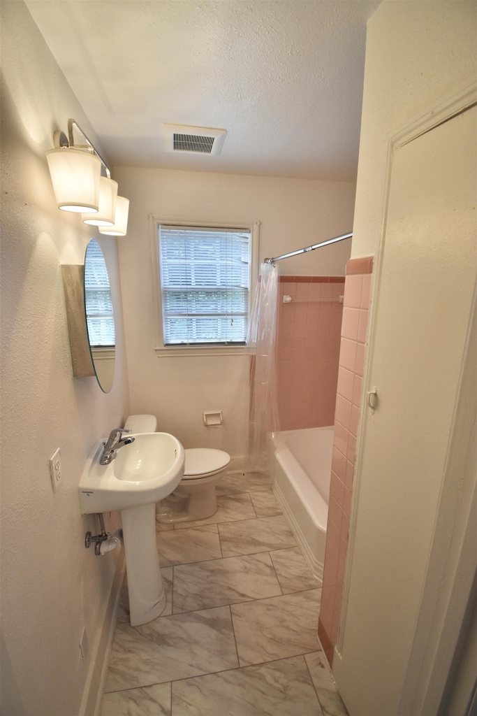 219 E 6th Avenue - Photo 10