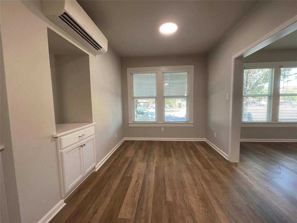 2020 W 10th Street - Photo 6