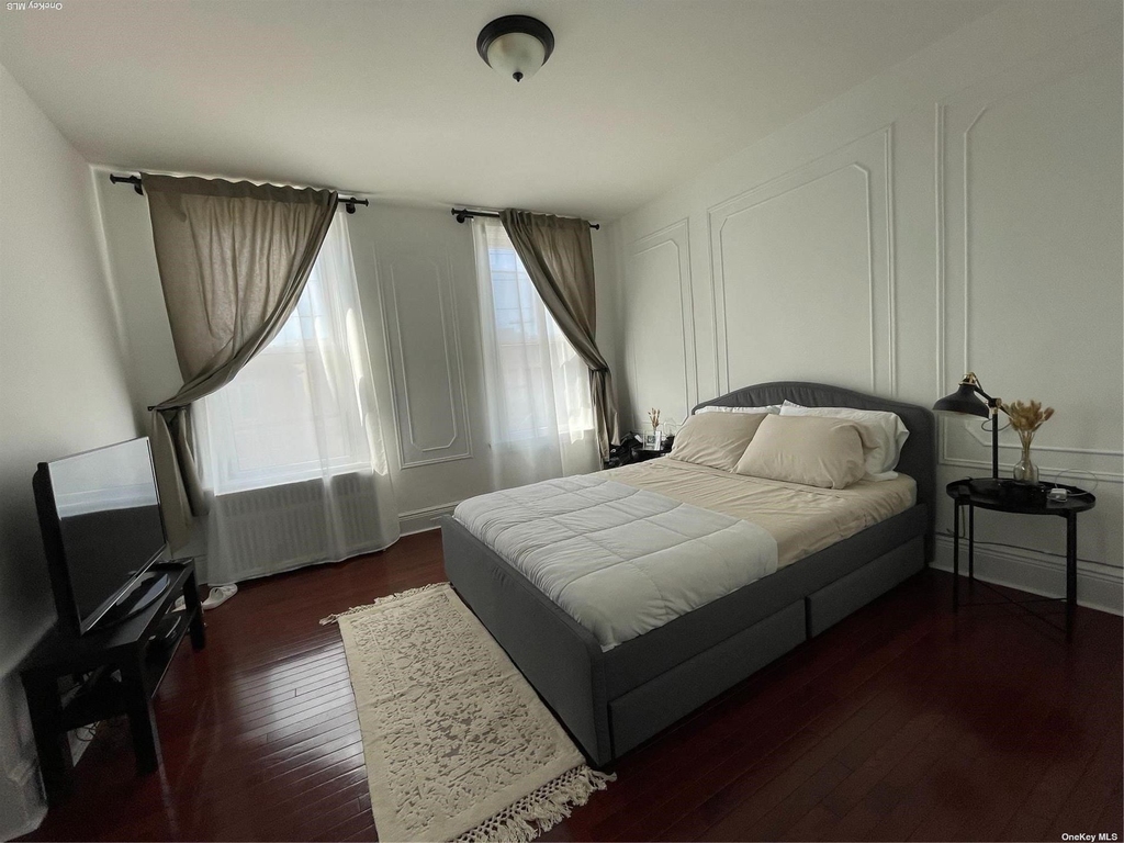 555 Crescent Street - Photo 2