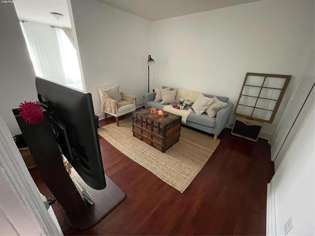 555 Crescent Street - Photo 3