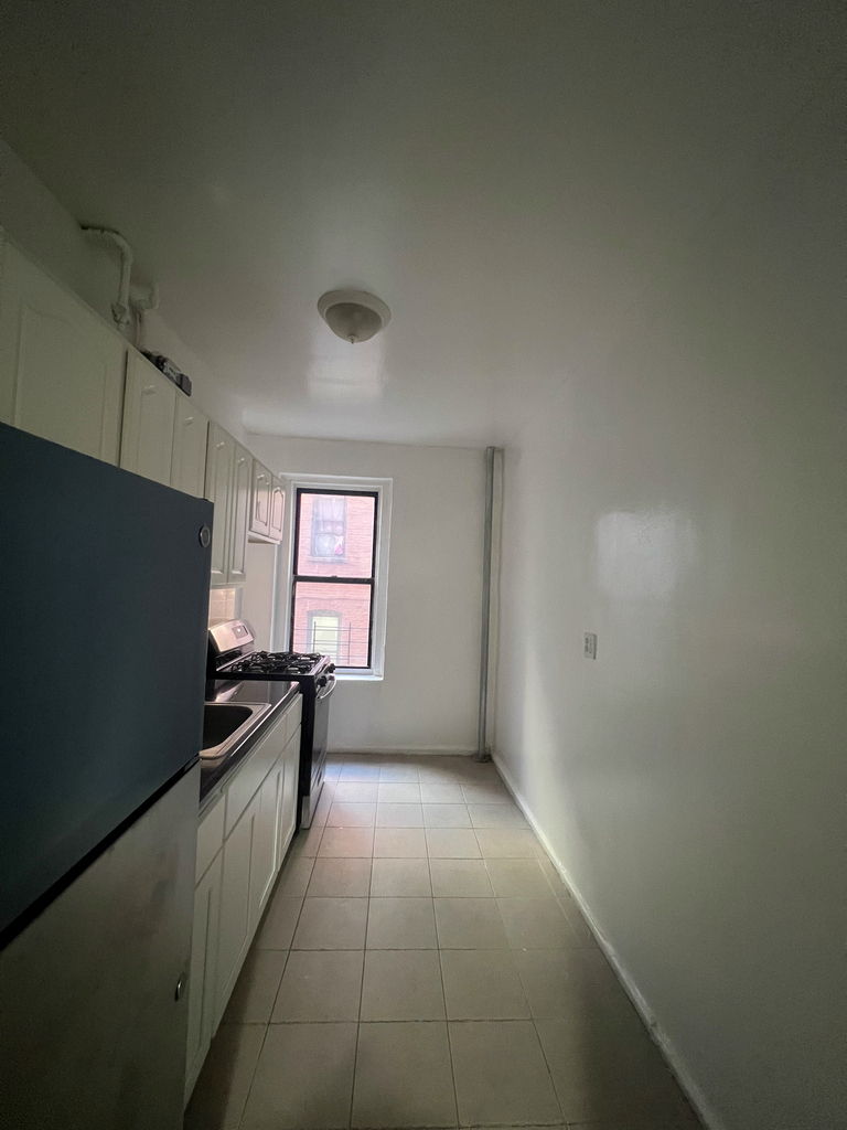 505 West 167th Street - Photo 10