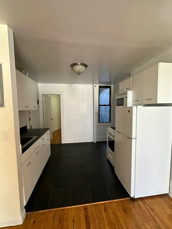 225 East 89th Street - Photo 1