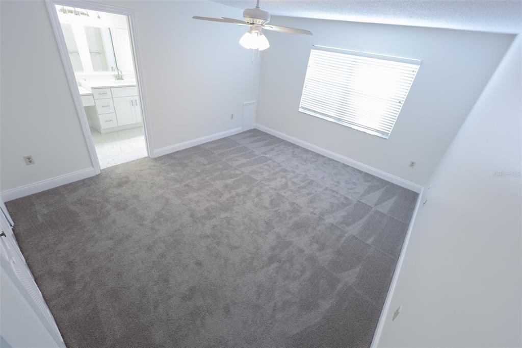 701 Poinsettia - Photo 13