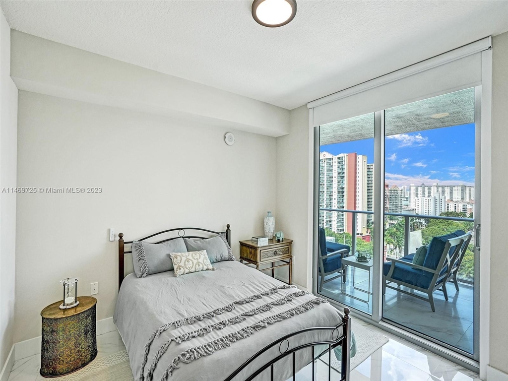 300 Sunny Isles Blvd - Photo 23