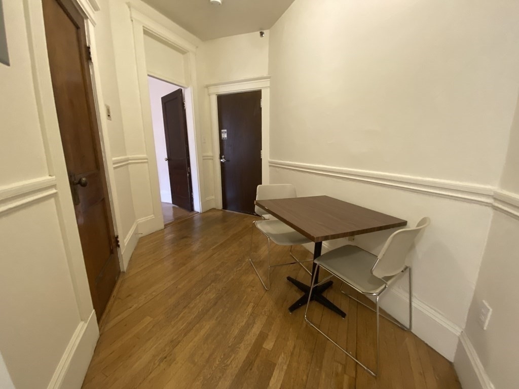 331 Huntington Ave - Photo 2
