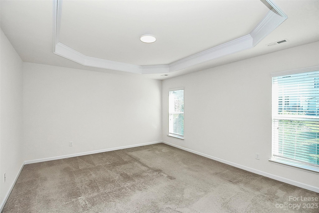 2559 Royal York Avenue - Photo 15