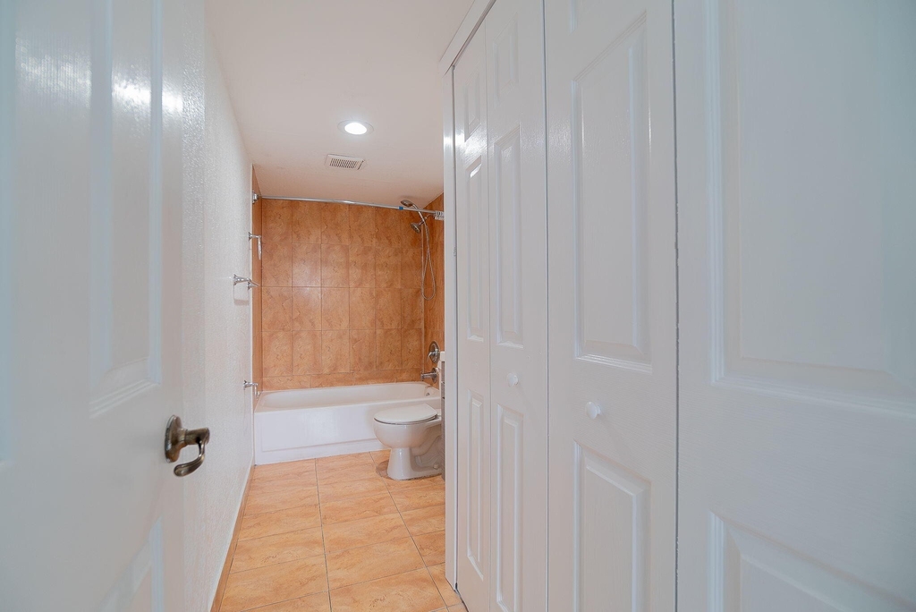 4172 Inverrary Drive - Photo 12