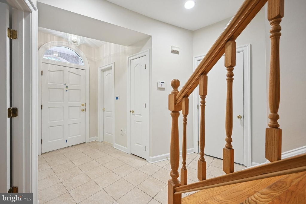 5330 Connecticut Ave Nw - Photo 2