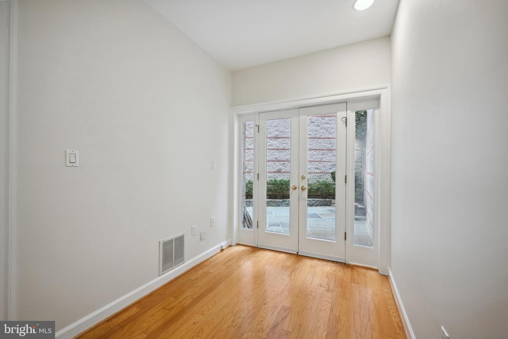 5330 Connecticut Ave Nw - Photo 5