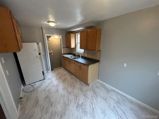 7720 Plainview Avenue - Photo 2