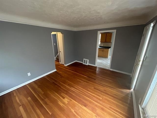 7720 Plainview Avenue - Photo 1