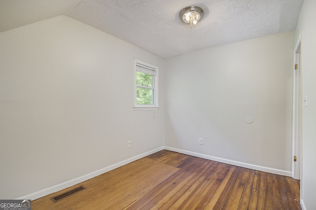 243 Iswald St  #1 - Photo 21