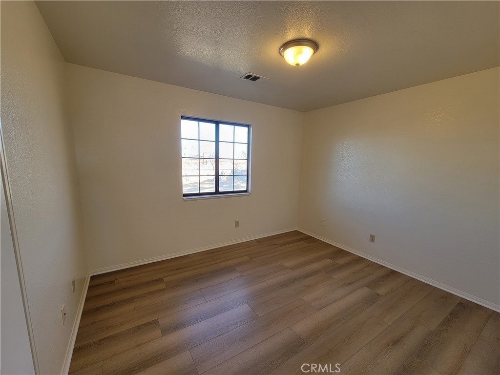 8400 Willow Avenue - Photo 10