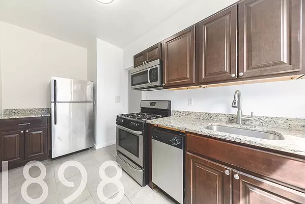 102-45 Corona Ave - Photo 2
