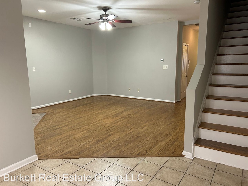 2205 River Park Ct. - Photo 2