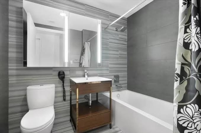 West 42nd Street  - Photo 3