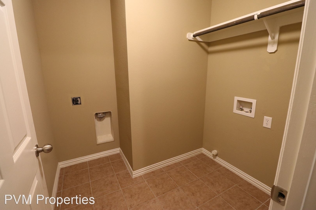 3009 Breton Street - Photo 11