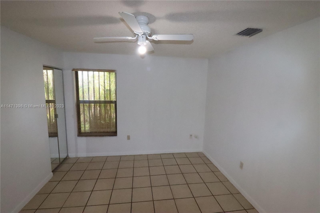 2426 Sw 109th Ct - Photo 32