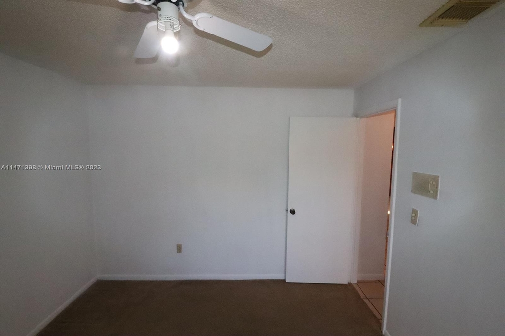 2426 Sw 109th Ct - Photo 16