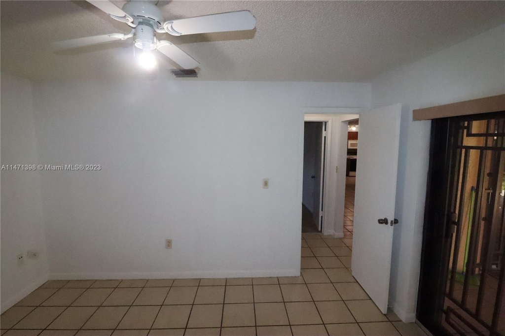 2426 Sw 109th Ct - Photo 35