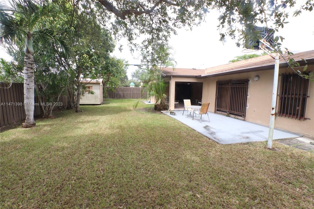 2426 Sw 109th Ct - Photo 40