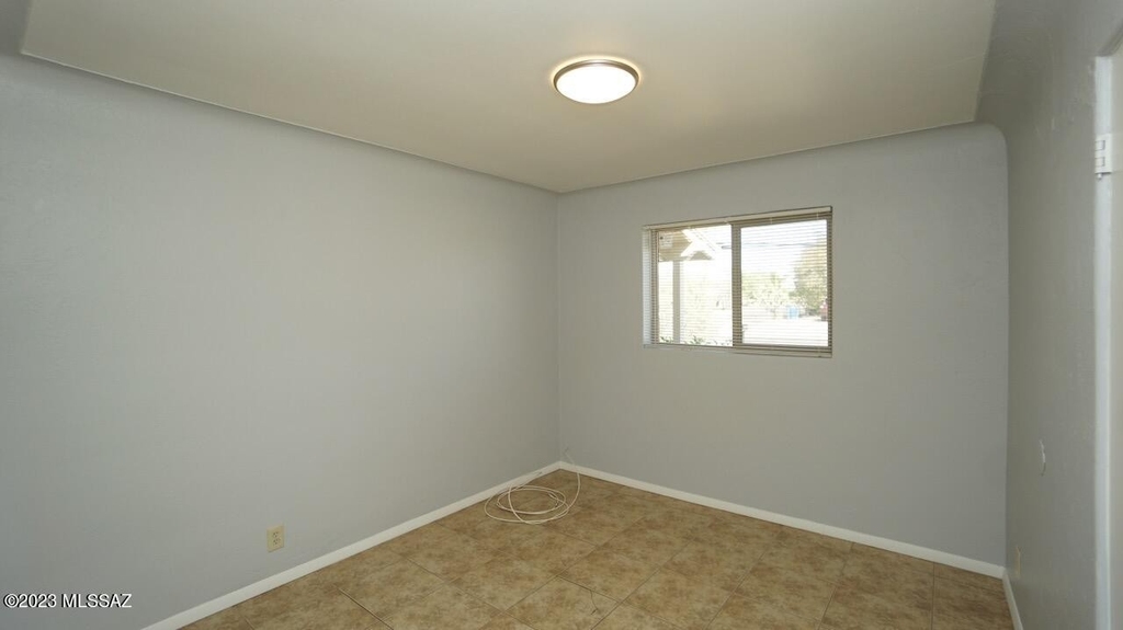 1155 N Santa Rosa Avenue - Photo 10