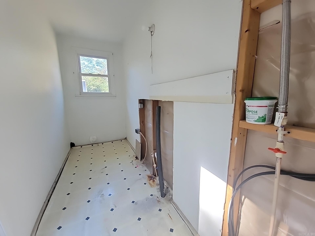 4721 Honeysuckle Road - Photo 11